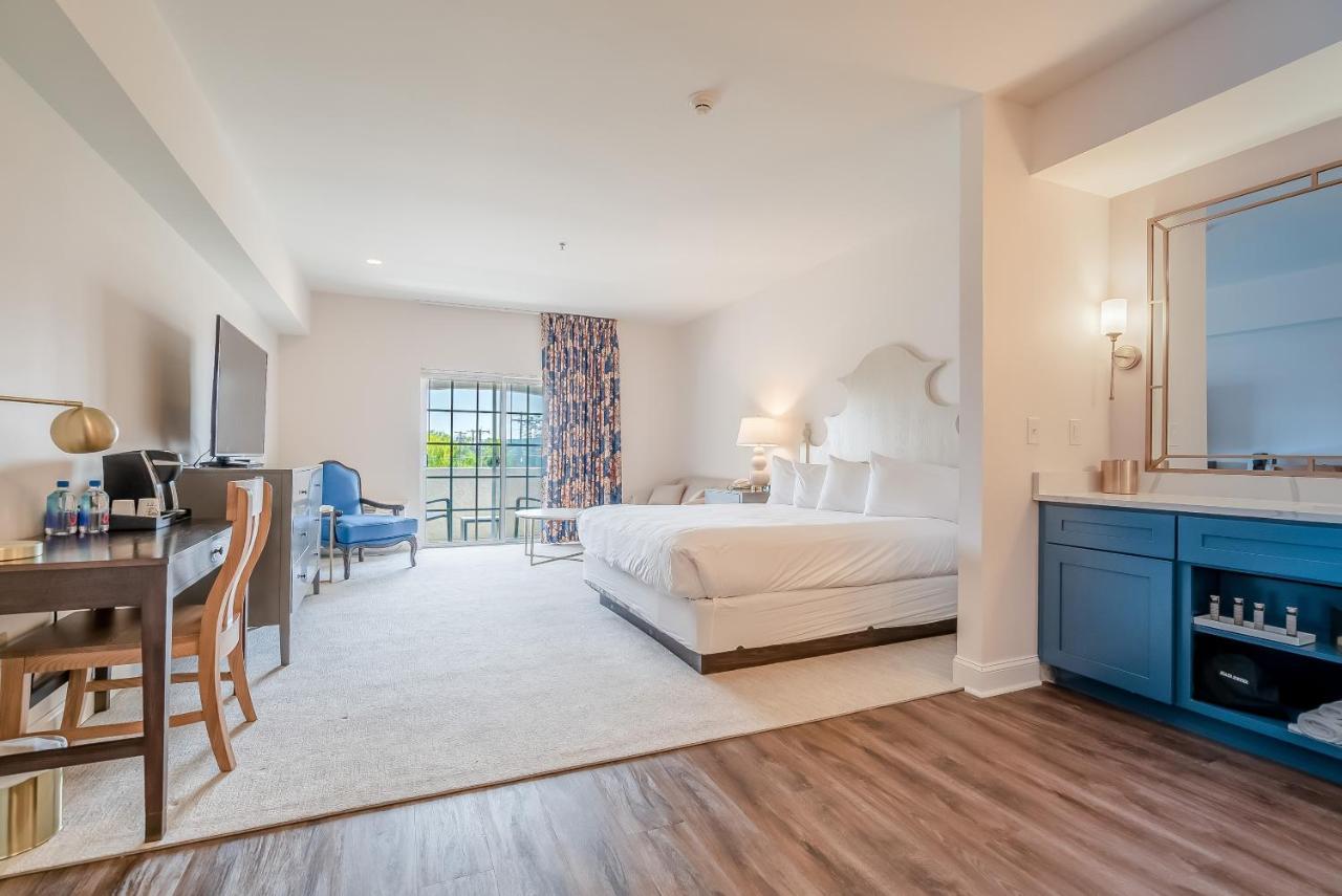 Chateau Renault Egg Harbor City Экстерьер фото