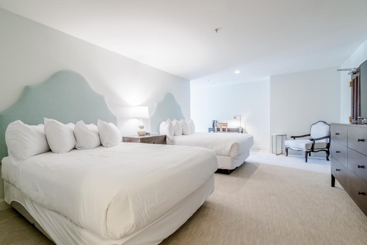 Chateau Renault Egg Harbor City Экстерьер фото