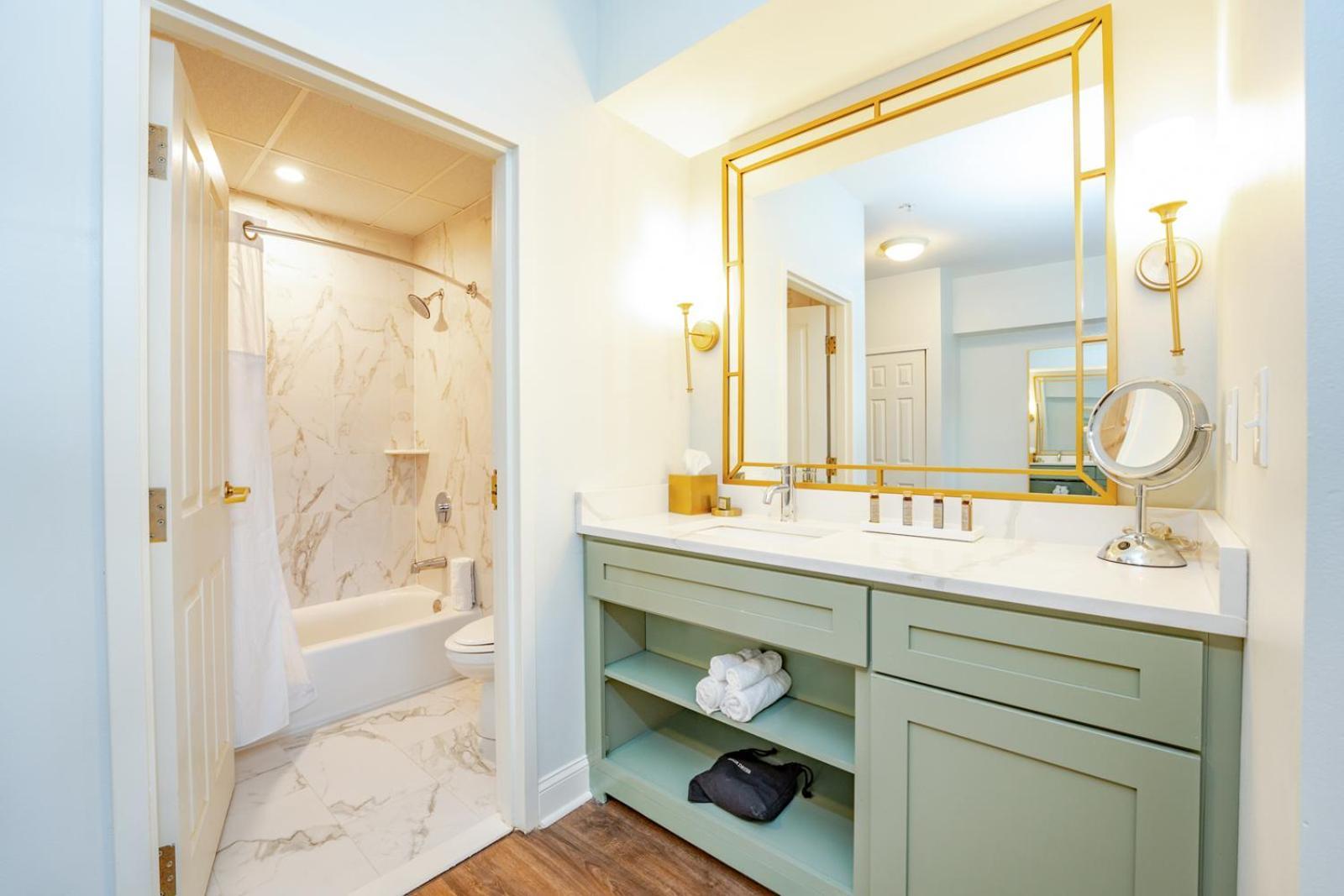 Chateau Renault Egg Harbor City Экстерьер фото